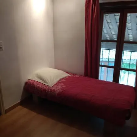 Proche Avignon Grande Maison De Village Au Calme Дом отдыха Сен-Лоран-дез-Арбр